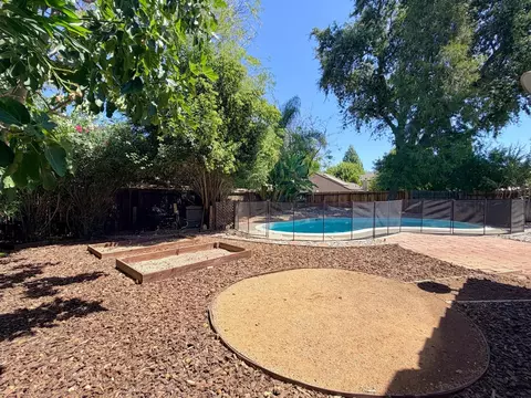 Exterior - 4121 Vista Way, Davis, CA 95618 photo 12 of 13