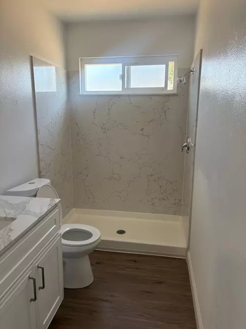 Bath - 1272 Eastridge Pl, Manteca, CA 95336 photo 1 of 4