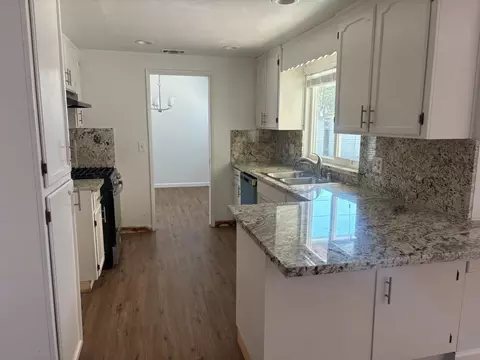 Kitchen - 1272 Eastridge Pl, Manteca, CA 95336 photo 1 of 3