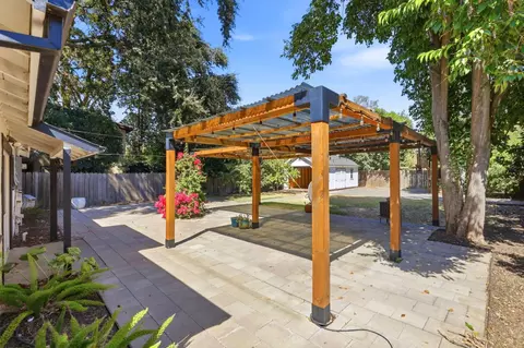 Exterior - 832 L St, Davis, CA 95616 photo 4 of 12