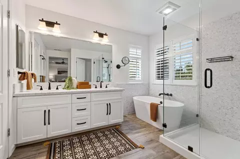 Bath - 1739 Portola Ct, Davis, CA 95616 photo 4 of 6
