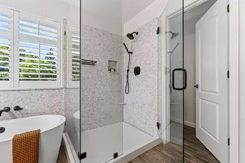 Bath - 1739 Portola Ct, Davis, CA 95616 photo 5 of 6