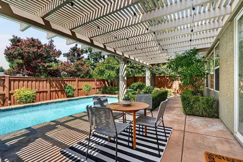 Exterior - 1739 Portola Ct, Davis, CA 95616 photo 2 of 8