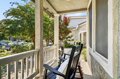 Exterior - 1739 Portola Ct, Davis, CA 95616 photo 7 of 8