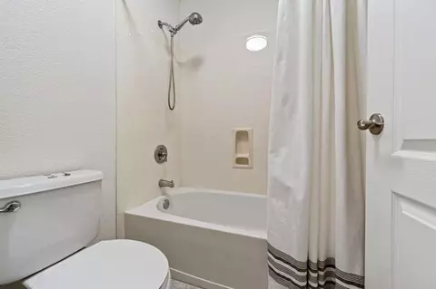 Bath - 1739 Portola Ct, Davis, CA 95616 photo 3 of 6