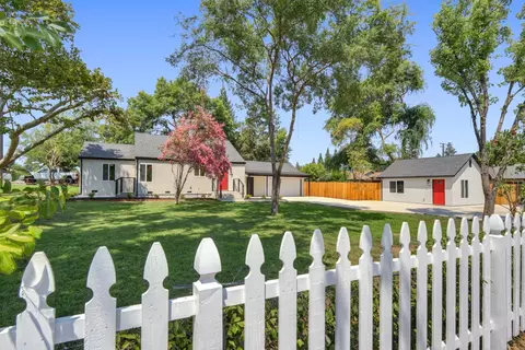 7705 Pine Dr, Citrus Heights, CA 95610
