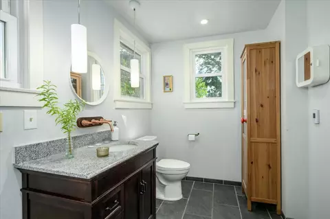 Bath - 213 Main St, Winters, CA 95694 photo 3 of 4