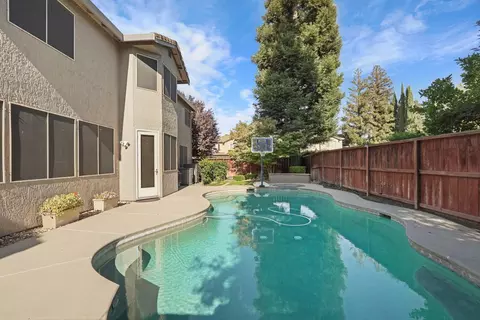 Exterior - 1544 Jasmine Way, Lodi, CA 95242 photo 10 of 10