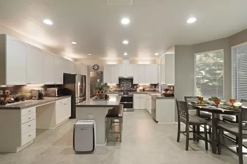 Kitchen - 1544 Jasmine Way, Lodi, CA 95242 photo 1 of 5