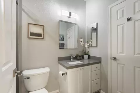 Bath - 1544 Jasmine Way, Lodi, CA 95242 photo 1 of 5