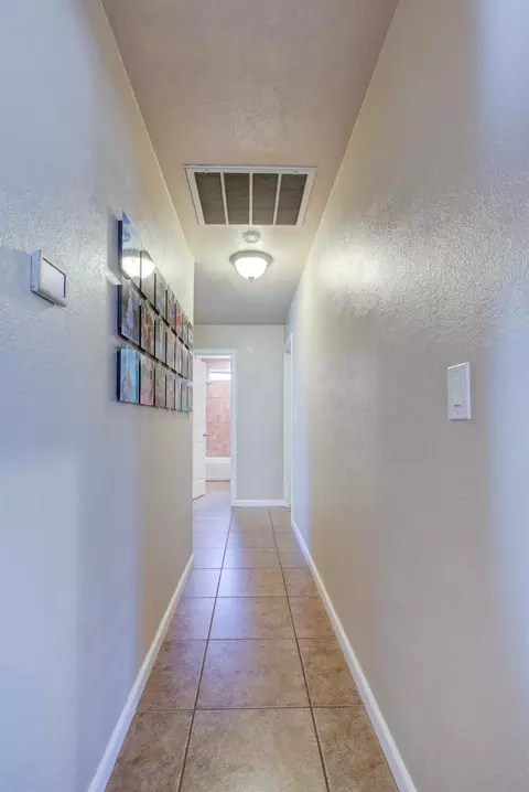 Entry Way - 19781 1st St, Hilmar, CA 95324 photo 5 of 6