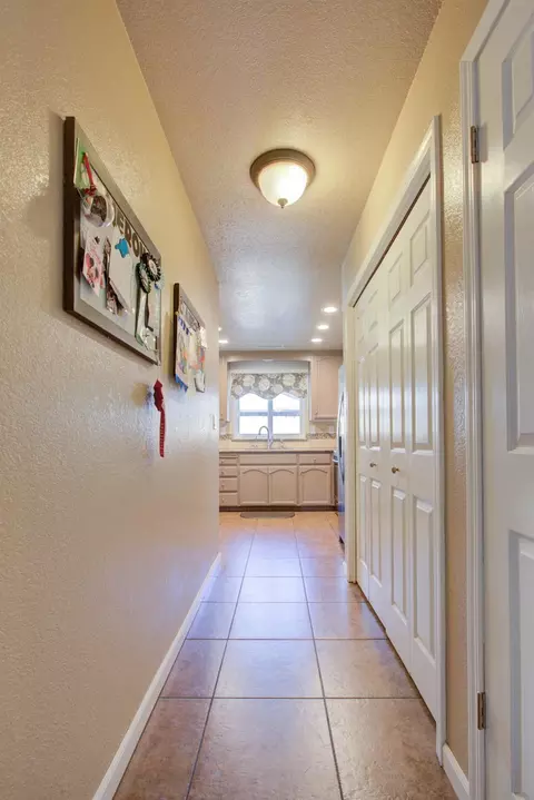 Entry Way - 19781 1st St, Hilmar, CA 95324 photo 6 of 6