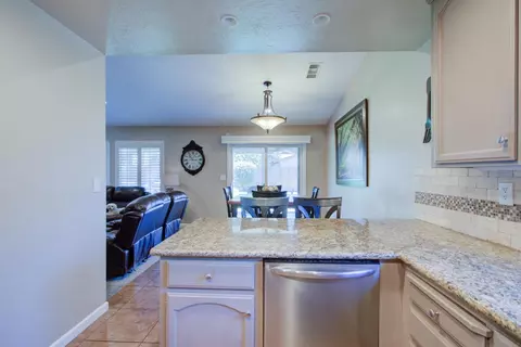 Kitchen - 19781 1st St, Hilmar, CA 95324 photo 5 of 5