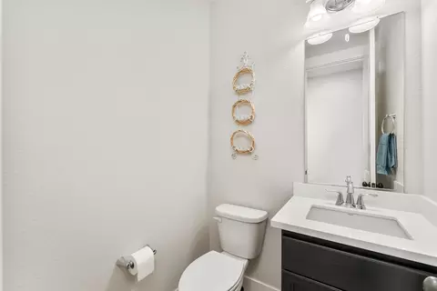 Bath - 3166 Sofia Dr, Lincoln, CA 95648 photo 5 of 5