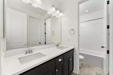 Bath - 3166 Sofia Dr, Lincoln, CA 95648 photo 4 of 5