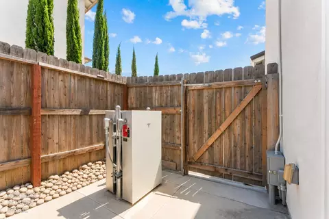 Exterior - 3166 Sofia Dr, Lincoln, CA 95648 photo 10 of 11