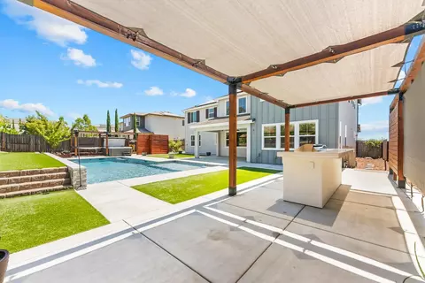 Exterior - 3166 Sofia Dr, Lincoln, CA 95648 photo 7 of 11