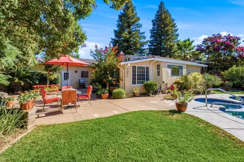 Exterior - 5108 Laurelview Ave, Carmichael, CA 95608 photo 11 of 17