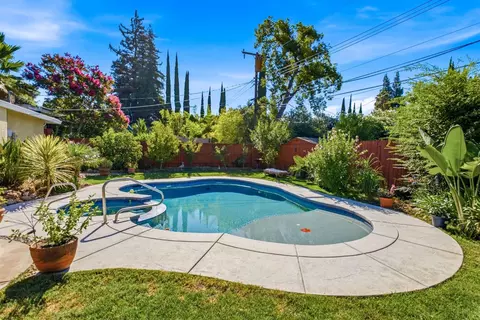 Exterior - 5108 Laurelview Ave, Carmichael, CA 95608 photo 12 of 17