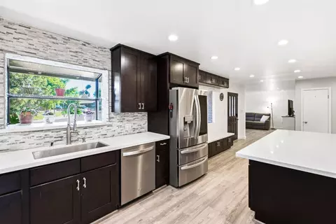 Kitchen - 5108 Laurelview Ave, Carmichael, CA 95608 photo 2 of 5