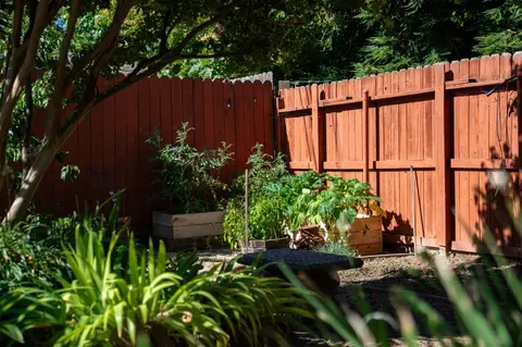 Exterior - 5108 Laurelview Ave, Carmichael, CA 95608 photo 15 of 17