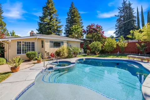 Exterior - 5108 Laurelview Ave, Carmichael, CA 95608 photo 16 of 17