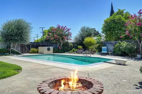 Exterior - 724 Vera Ave, Ripon, CA 95366 photo 10 of 22