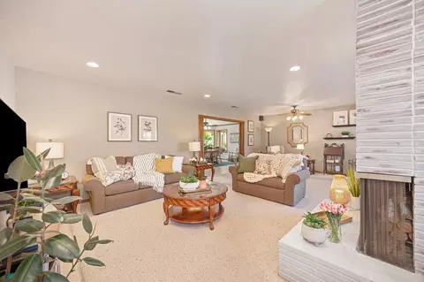 Living - 724 Vera Ave, Ripon, CA 95366 photo 1 of 5