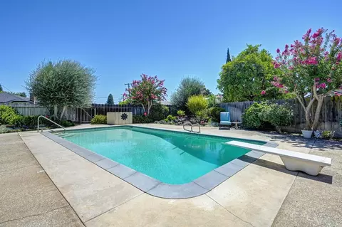 Exterior - 724 Vera Ave, Ripon, CA 95366 photo 14 of 22