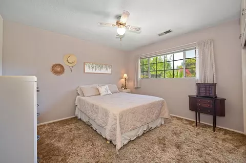 Bedroom - 724 Vera Ave, Ripon, CA 95366 photo 2 of 4
