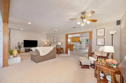 Living - 724 Vera Ave, Ripon, CA 95366 photo 4 of 5