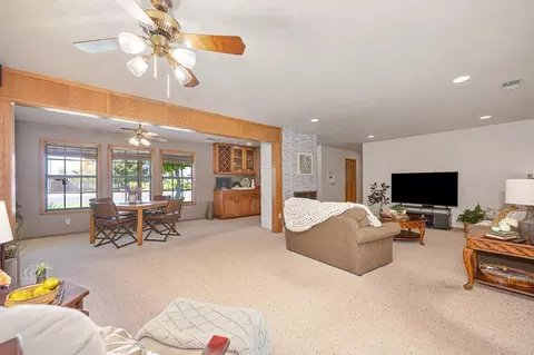Living - 724 Vera Ave, Ripon, CA 95366 photo 5 of 5