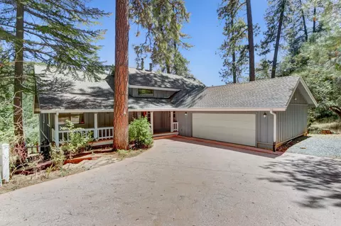 20791 Woodbury Dr, Grass Valley, CA 95949