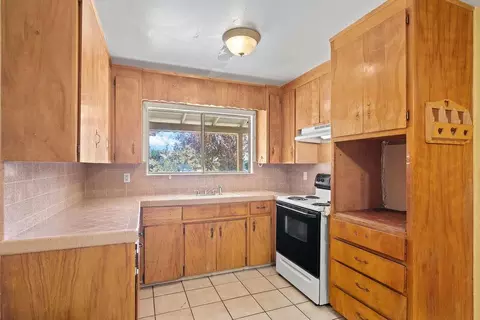 Kitchen - 335 Jason St, Manteca, CA 95336 photo 1 of 2