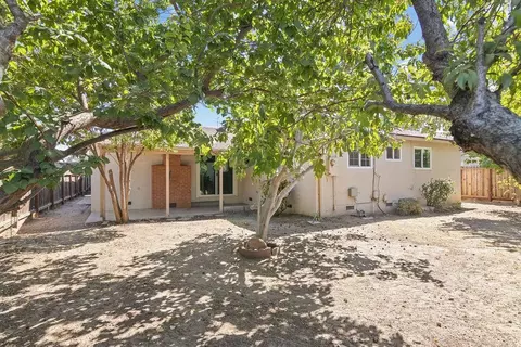 Exterior - 335 Jason St, Manteca, CA 95336 photo 9 of 10