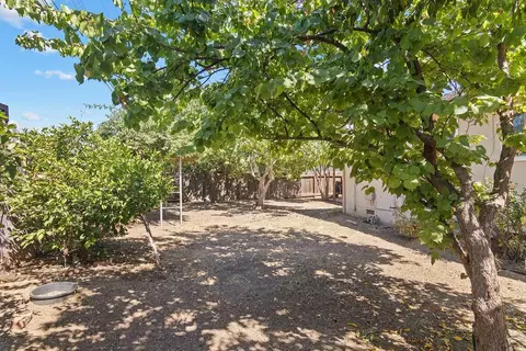 Exterior - 335 Jason St, Manteca, CA 95336 photo 8 of 10