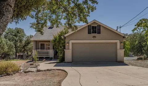 4345 Bartelink Dr, Valley Springs, CA 95252