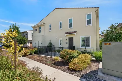 5301 E Commerce Way #52101, Sacramento, CA 95835