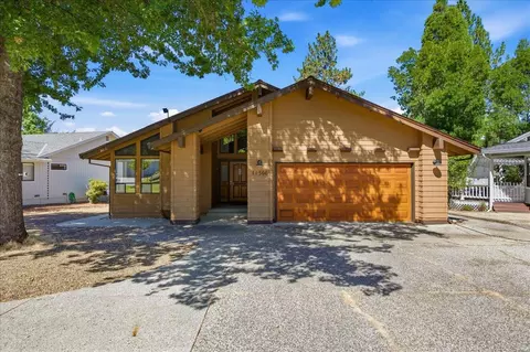 Exterior - 11306 Ringtail Rd, Penn Valley, CA 95946 photo 2 of 10