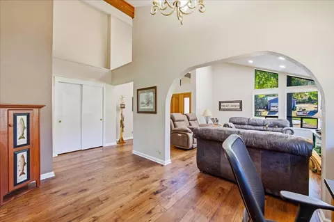 Entry Way - 11306 Ringtail Rd, Penn Valley, CA 95946 photo 2 of 11