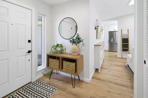 Entry Way - 9532 Central Ave, Folsom, CA 95630 photo 4 of 5
