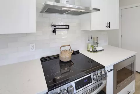 Kitchen - 9532 Central Ave, Folsom, CA 95630 photo 4 of 6