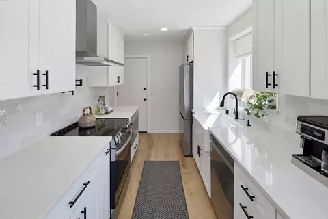 Kitchen - 9532 Central Ave, Folsom, CA 95630 photo 5 of 6