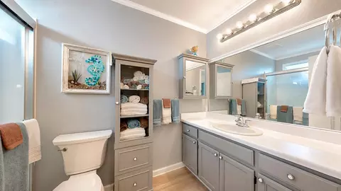 Bath - 3905 Gable Way, Ceres, CA 95307 photo 2 of 2