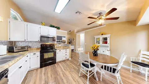 Kitchen - 3905 Gable Way, Ceres, CA 95307 photo 2 of 4