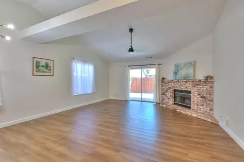 Living - 1728 Nighthawk Way, Modesto, CA 95358 photo 3 of 5