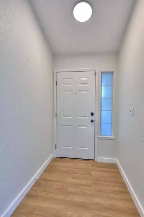 Entry Way - 1728 Nighthawk Way, Modesto, CA 95358 photo 1 of 3
