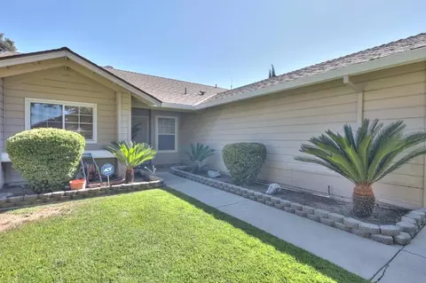Exterior - 1728 Nighthawk Way, Modesto, CA 95358 photo 6 of 16