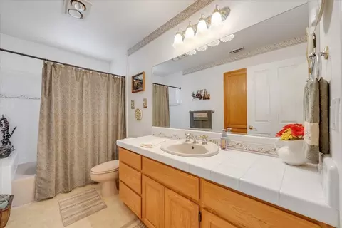 Bath - 723 Mother Shipton, Copperopolis, CA 95228 photo 2 of 5