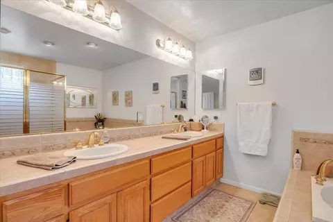 Bath - 723 Mother Shipton, Copperopolis, CA 95228 photo 4 of 5